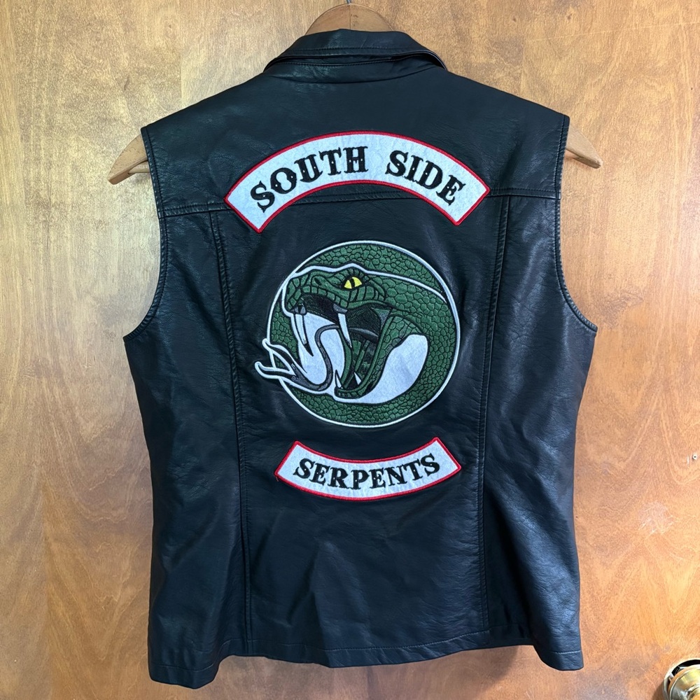 Hot Topic Riverdale Black Faux Leather Embroidered Snake Vest XL Studded Goth